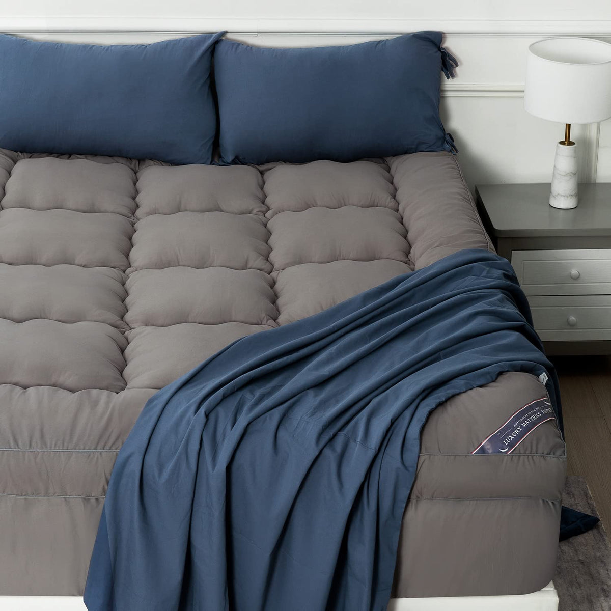 Marine Moon Mattress Topper Queen, Cooling Plush Bed Thick Pillow Top Pad, Hotel Quality Down Alternative for Queen Size with Deep Pocket,Soften Hardened Bed