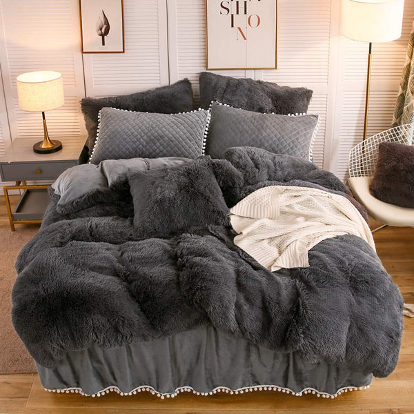 LIFEREVO Terracotta Plush Shaggy Duvet Cover Set, Soft Velvet Fluffy Comforter Quilt Cover Bedding Set(1 Faux Fur Fuzzy Duvet Cover + 2 Pompoms Pillow Cases), Zipper Closure(King, Burnt Orange)